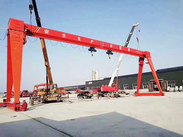 電動(dòng)葫蘆門式起重機(jī)